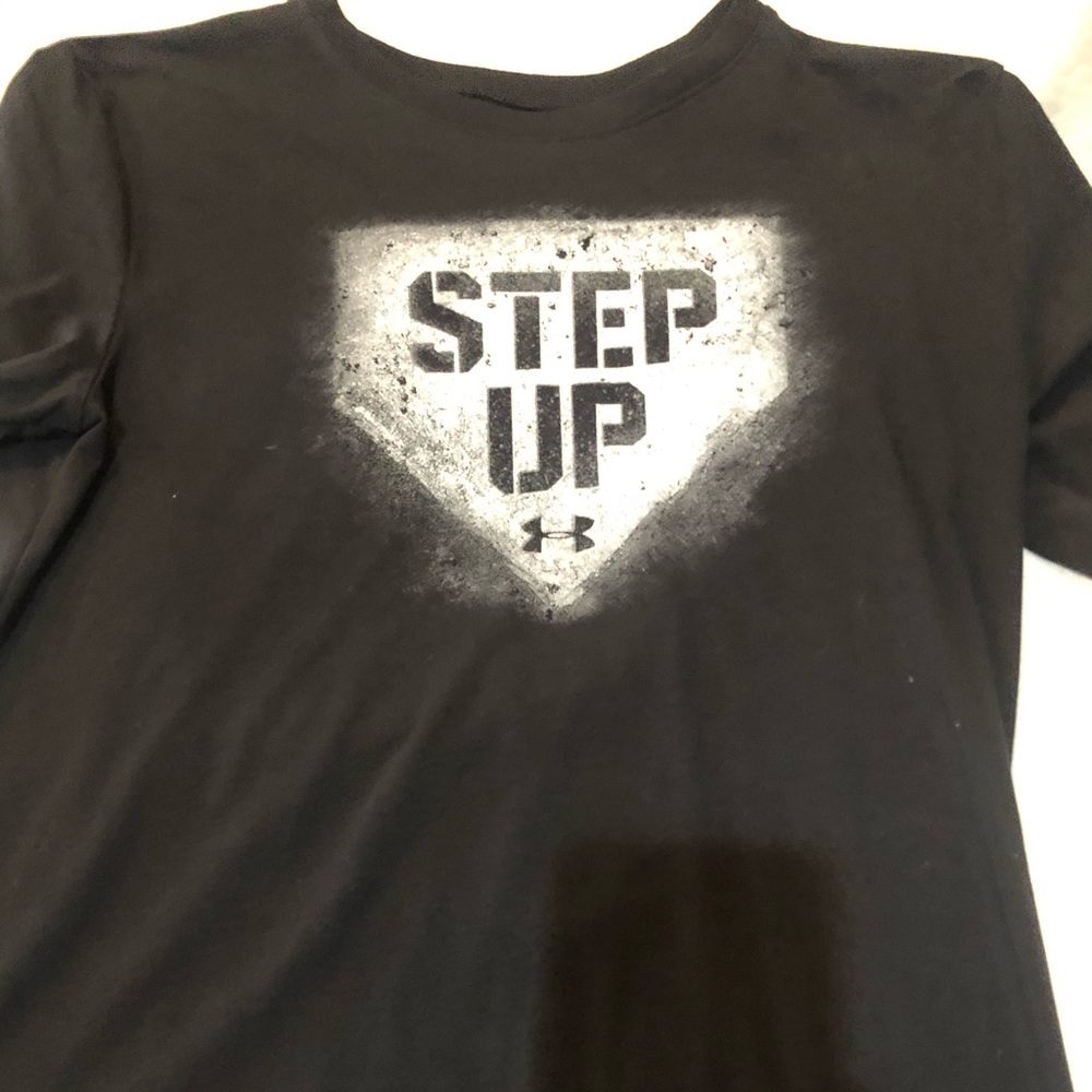 🔵 3 for $15 Under Armour step up t-shirt